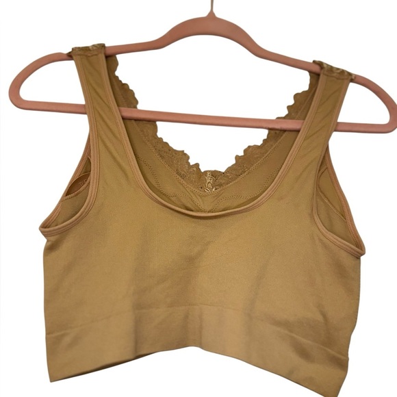 Rhonda Shear Seamless Pull Over Bra With Lace - Picture 3 of 6